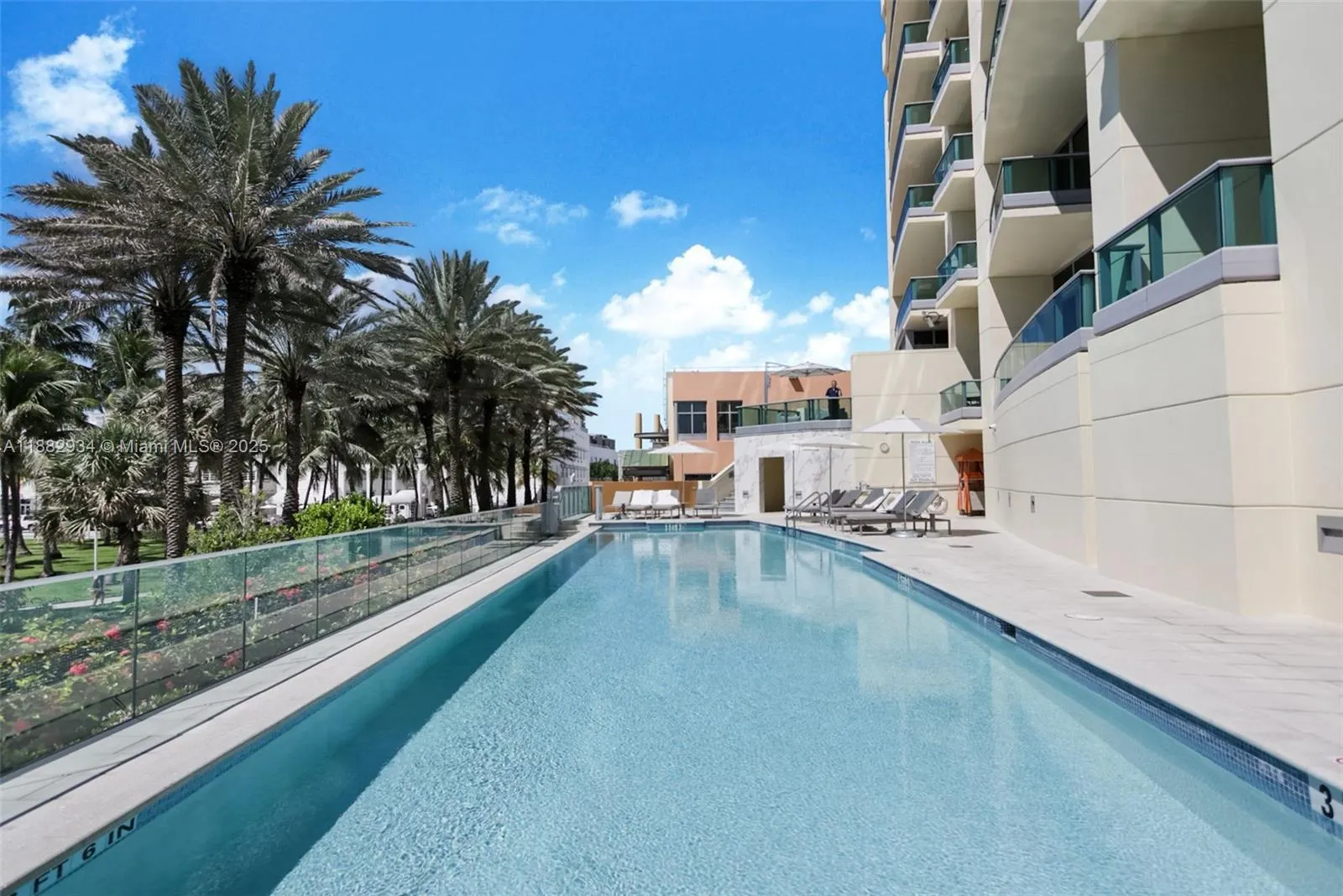 1455 Ocean Dr, #811