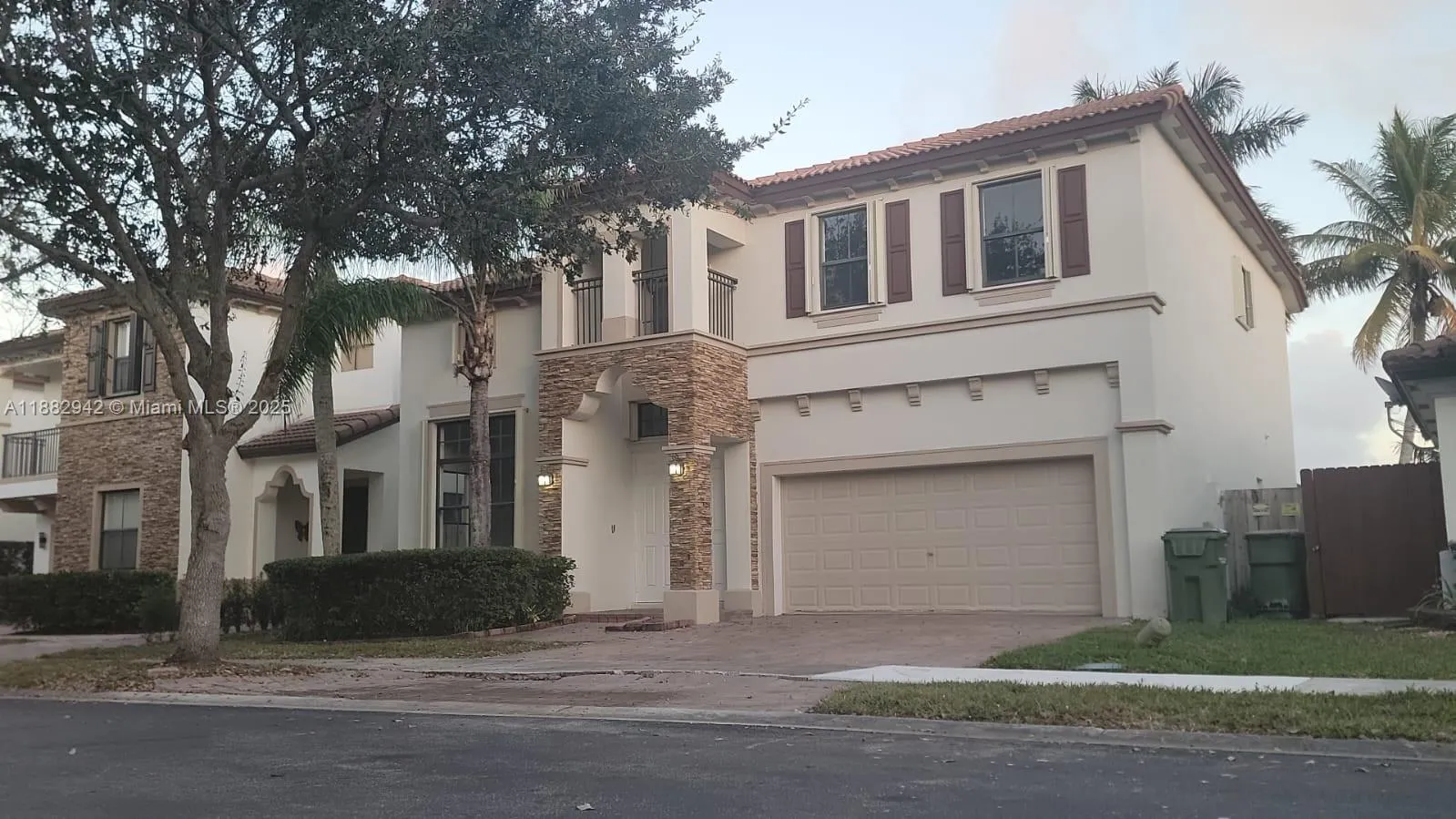 571 SE 37th Pl