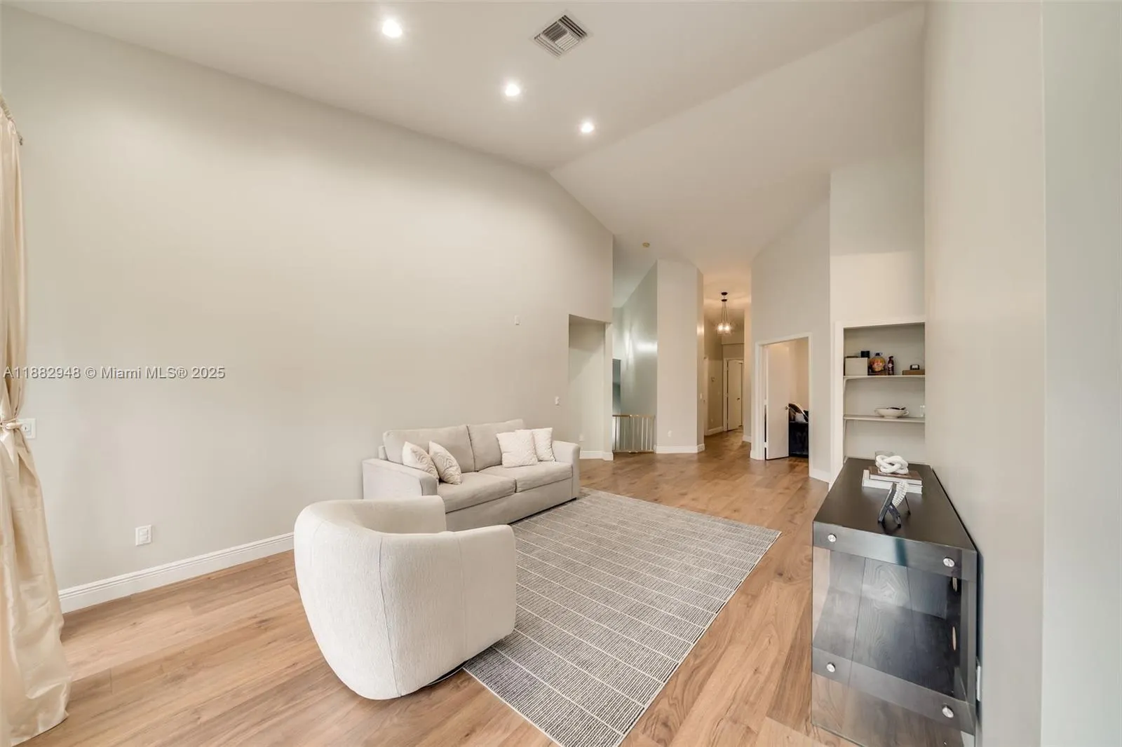 5419 Firenze Dr, #J