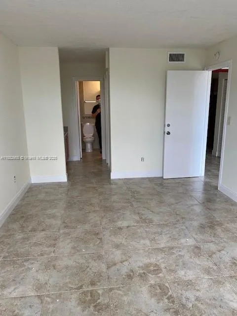 494 NW 165th St Rd, #C-303