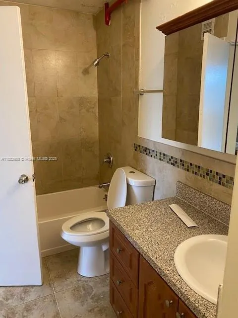 494 NW 165th St Rd, #C-303