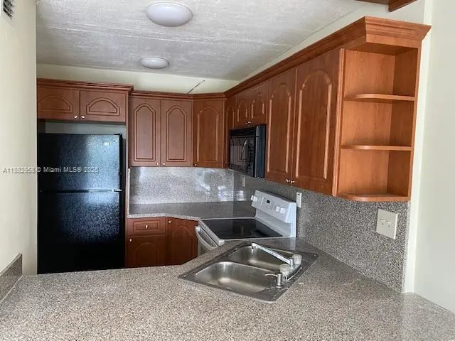 494 NW 165th St Rd, #C-303