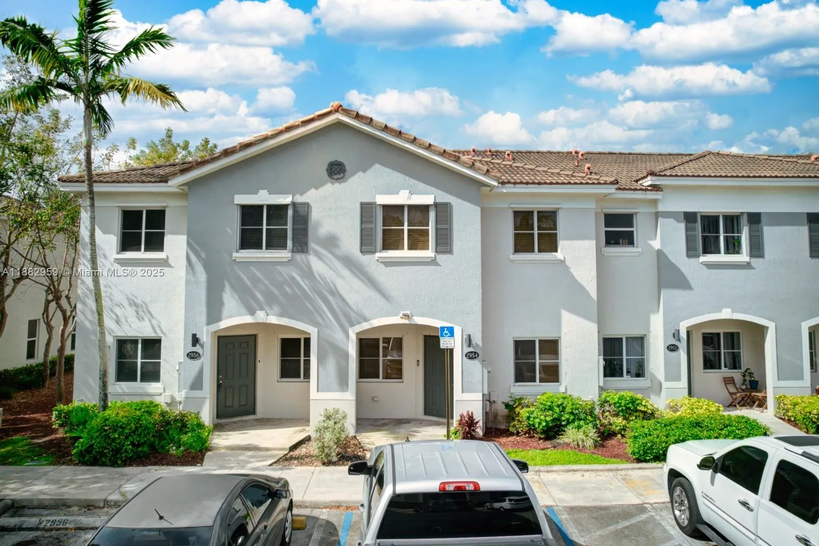 2954 SE 15th Ter