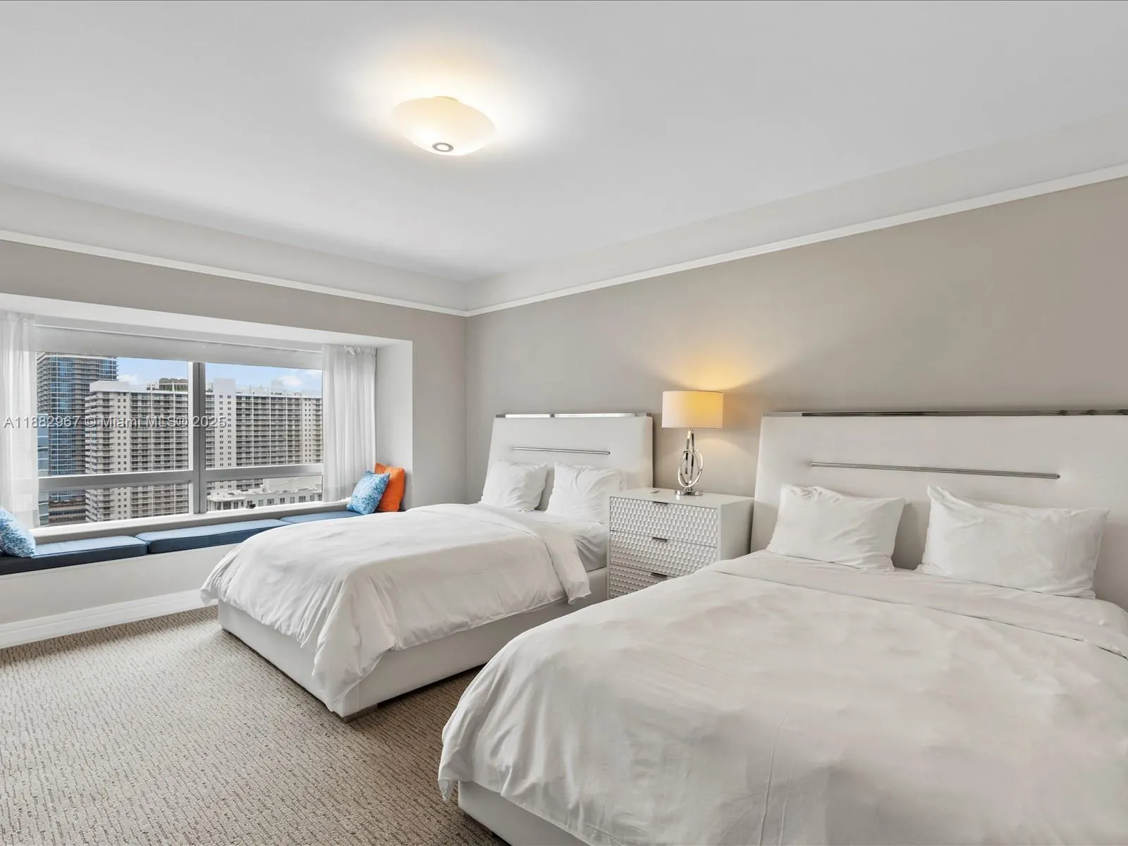 1435 Brickell Ave, #3212