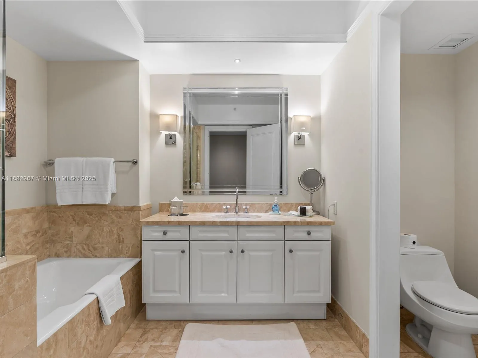 1435 Brickell Ave, #3212