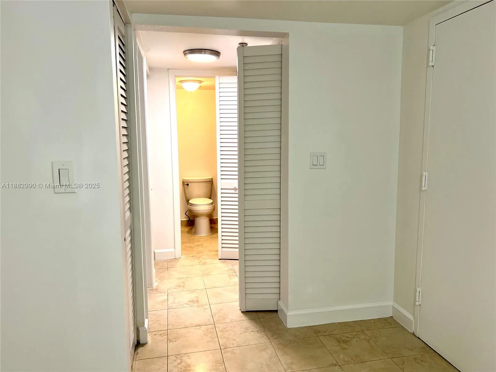 5249 NW 7th St, #303