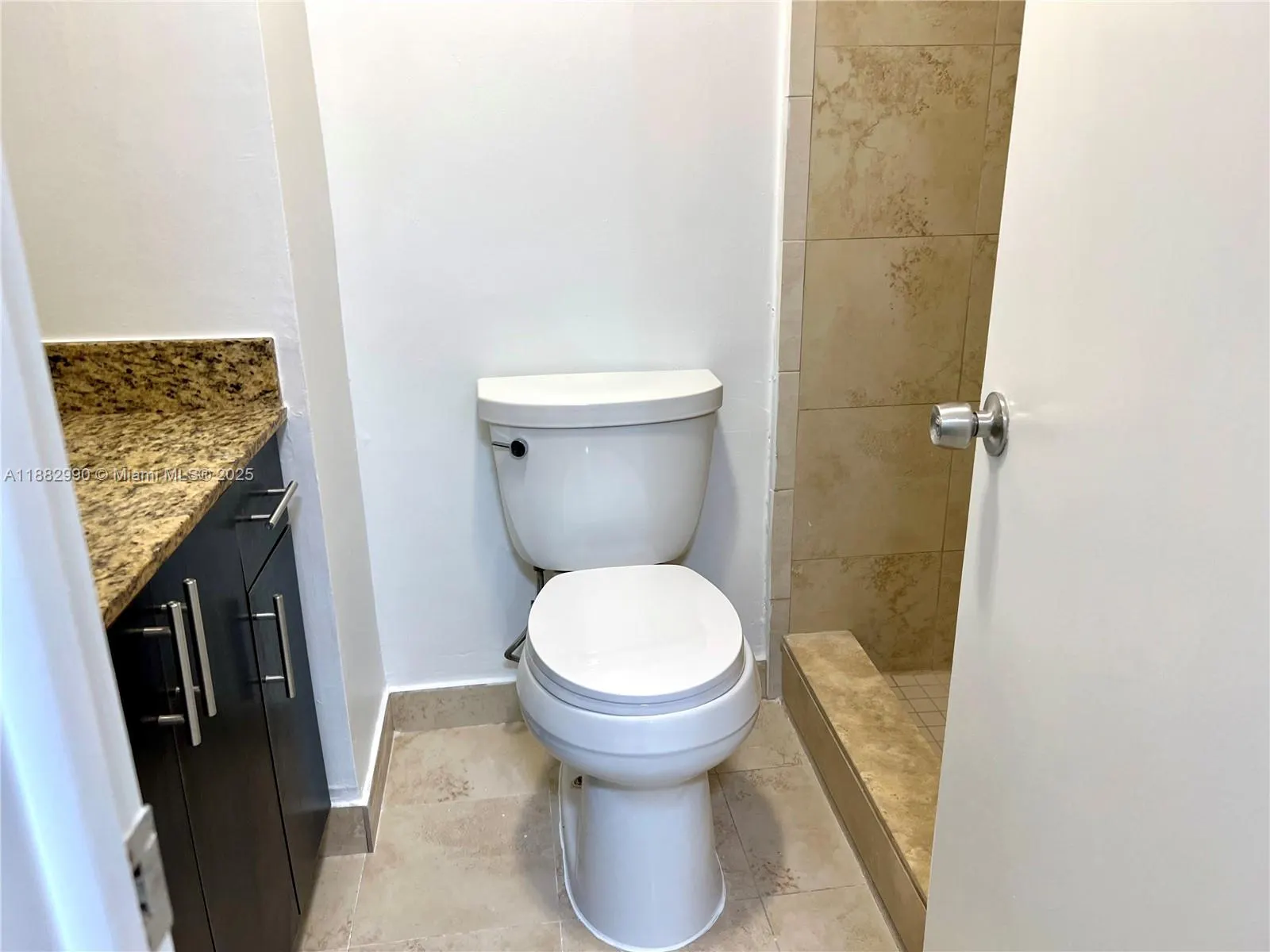 5249 NW 7th St, #303