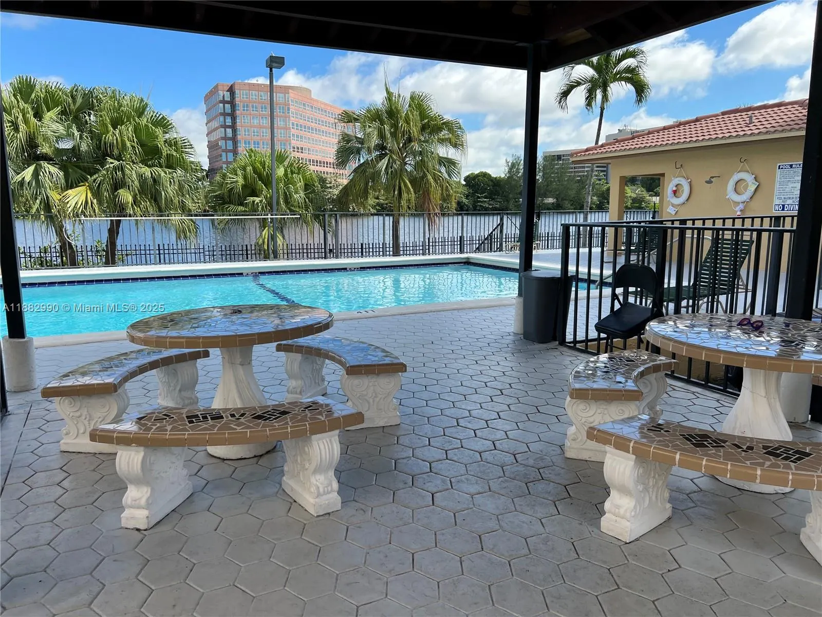 5249 NW 7th St, #303