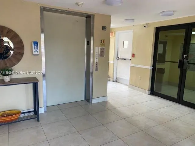 5249 NW 7th St, #303