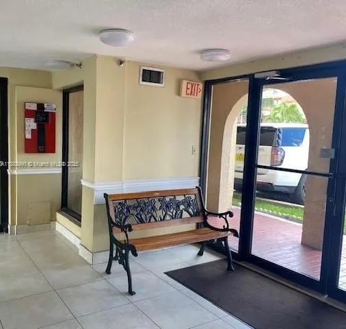 5249 NW 7th St, #303