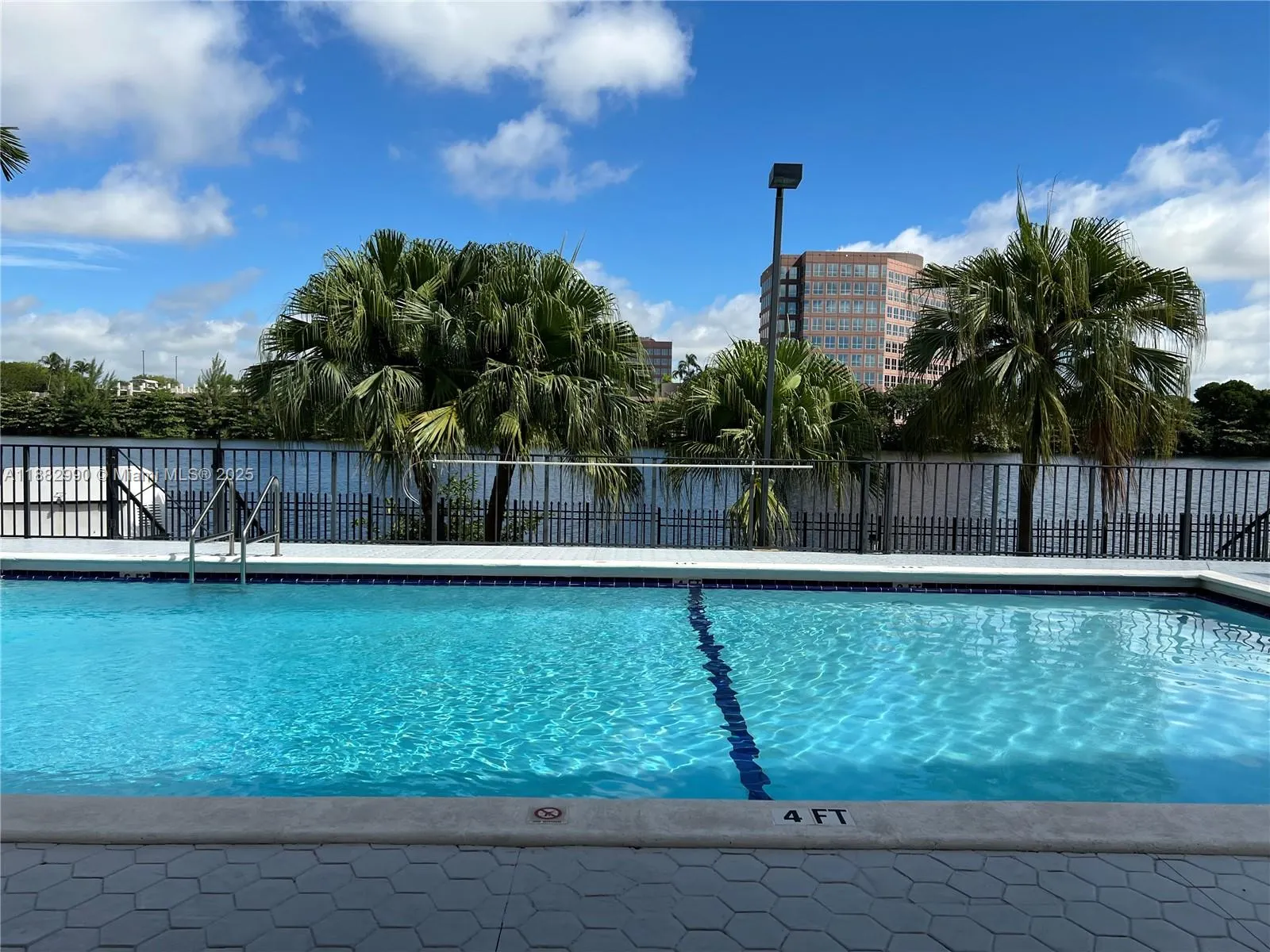 5249 NW 7th St, #303