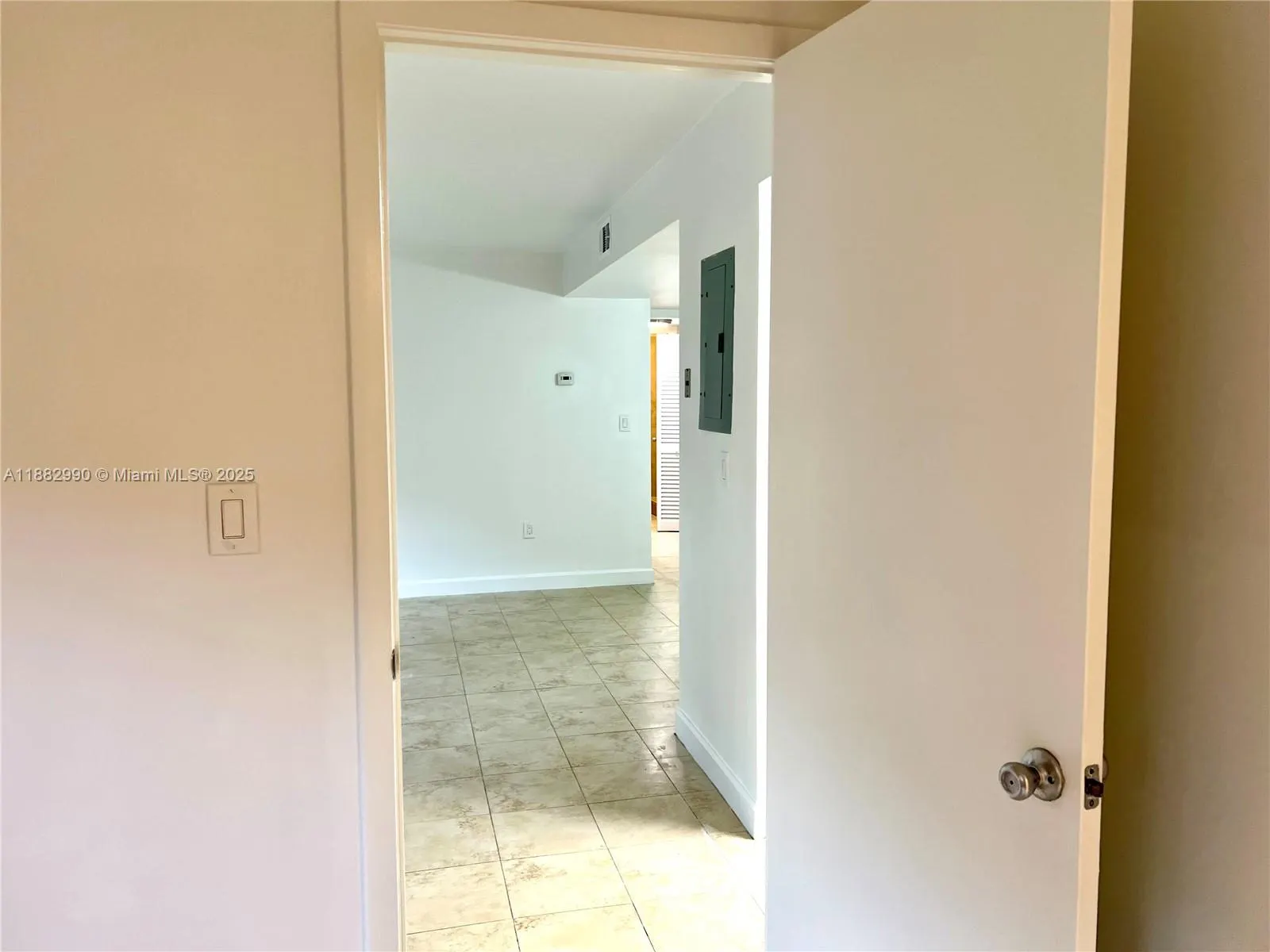 5249 NW 7th St, #303