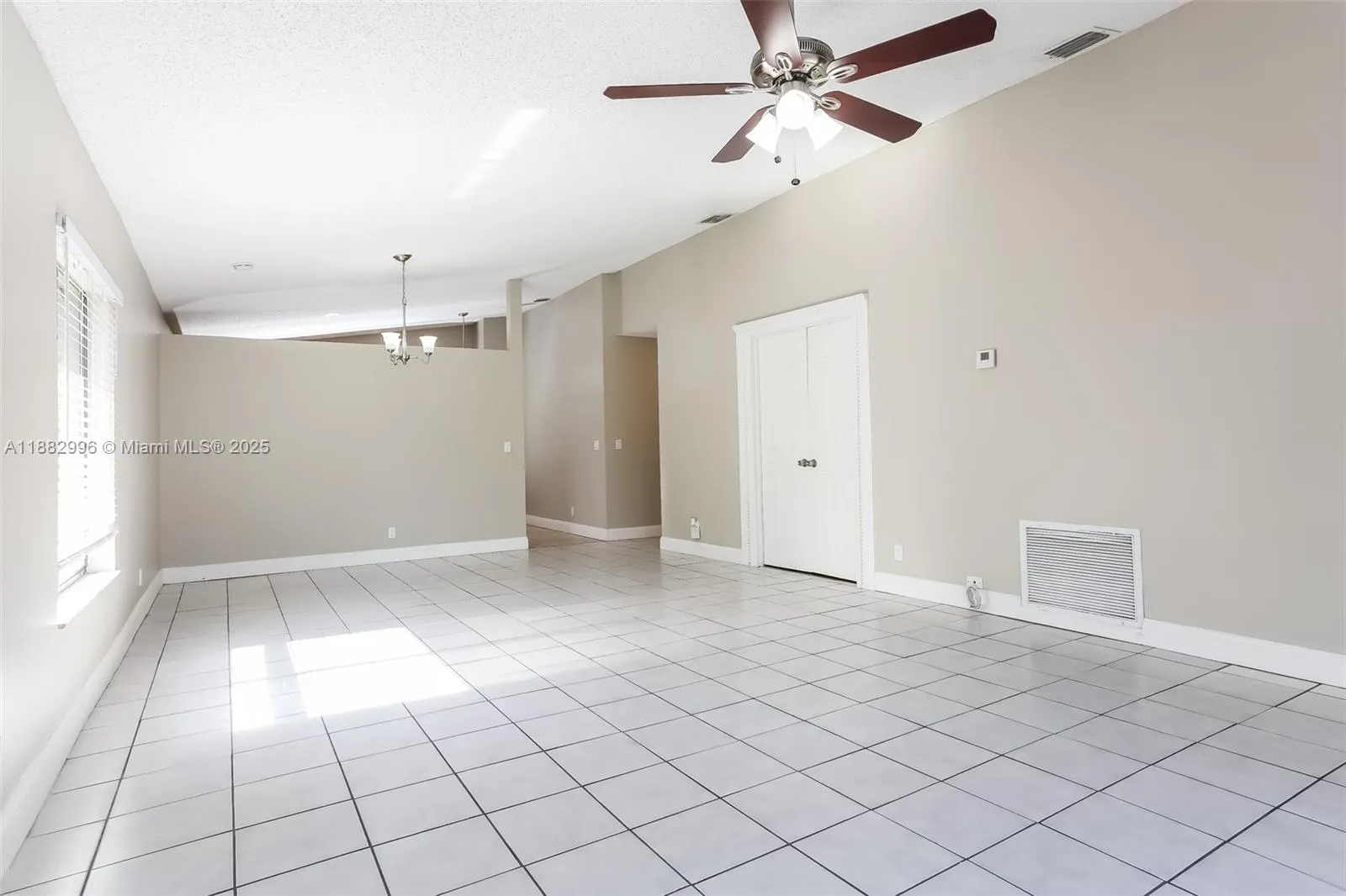 5315 NW 93 Ave