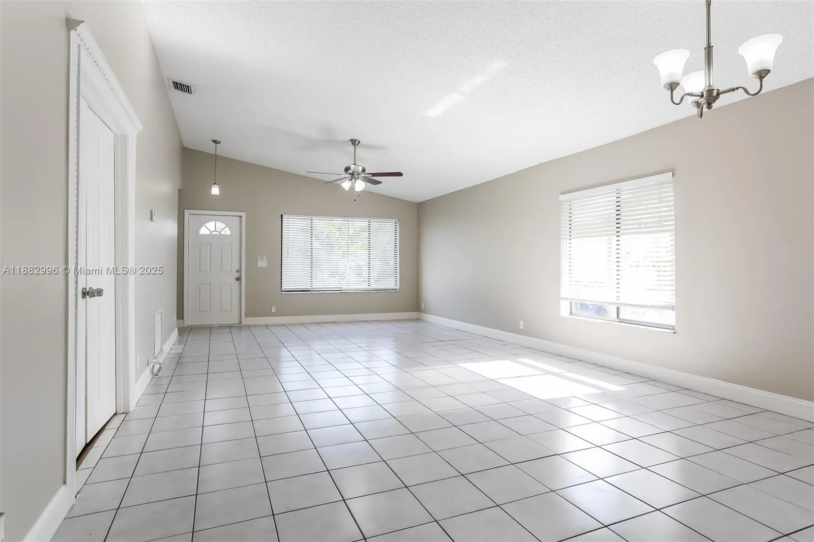 5315 NW 93 Ave