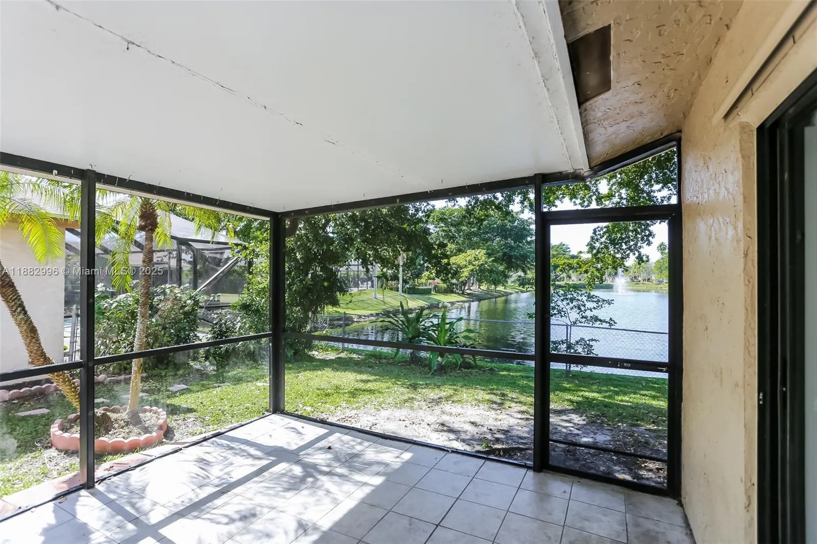 5315 NW 93 Ave