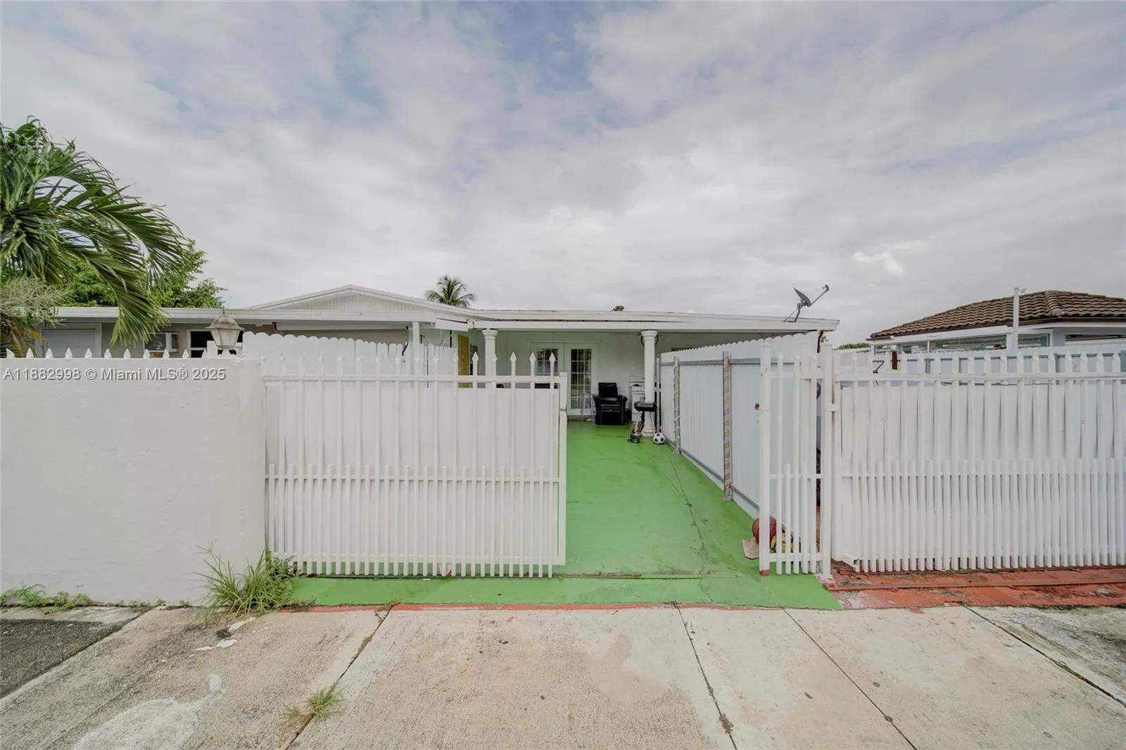 5040 NW 197 ST