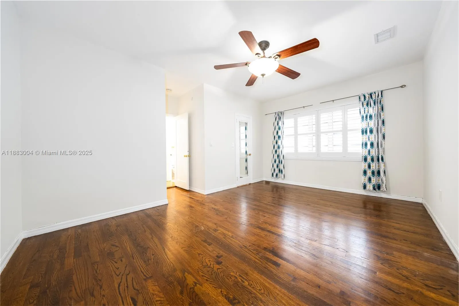 1051 Michigan Ave, #3
