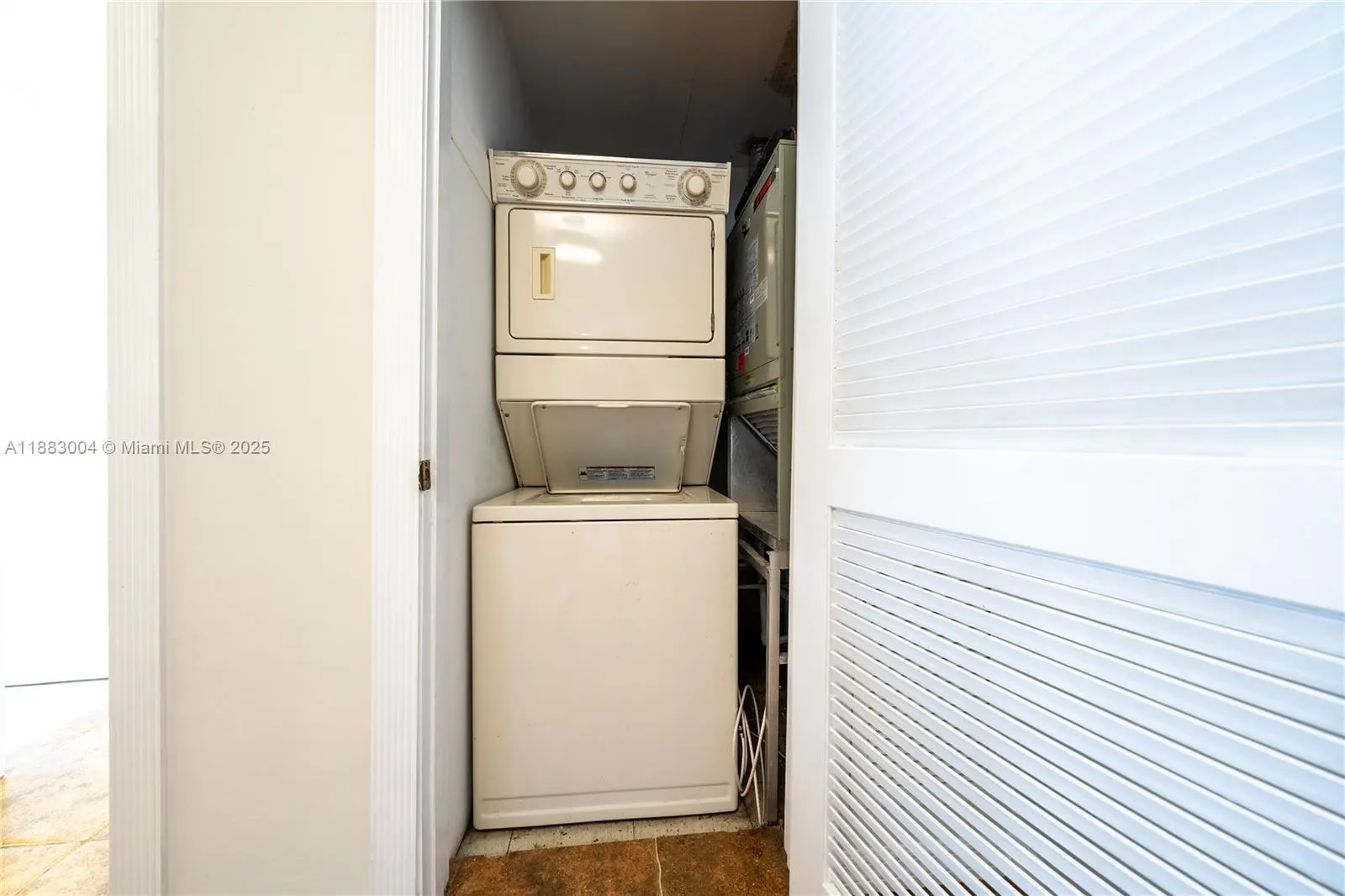 1051 Michigan Ave, #3