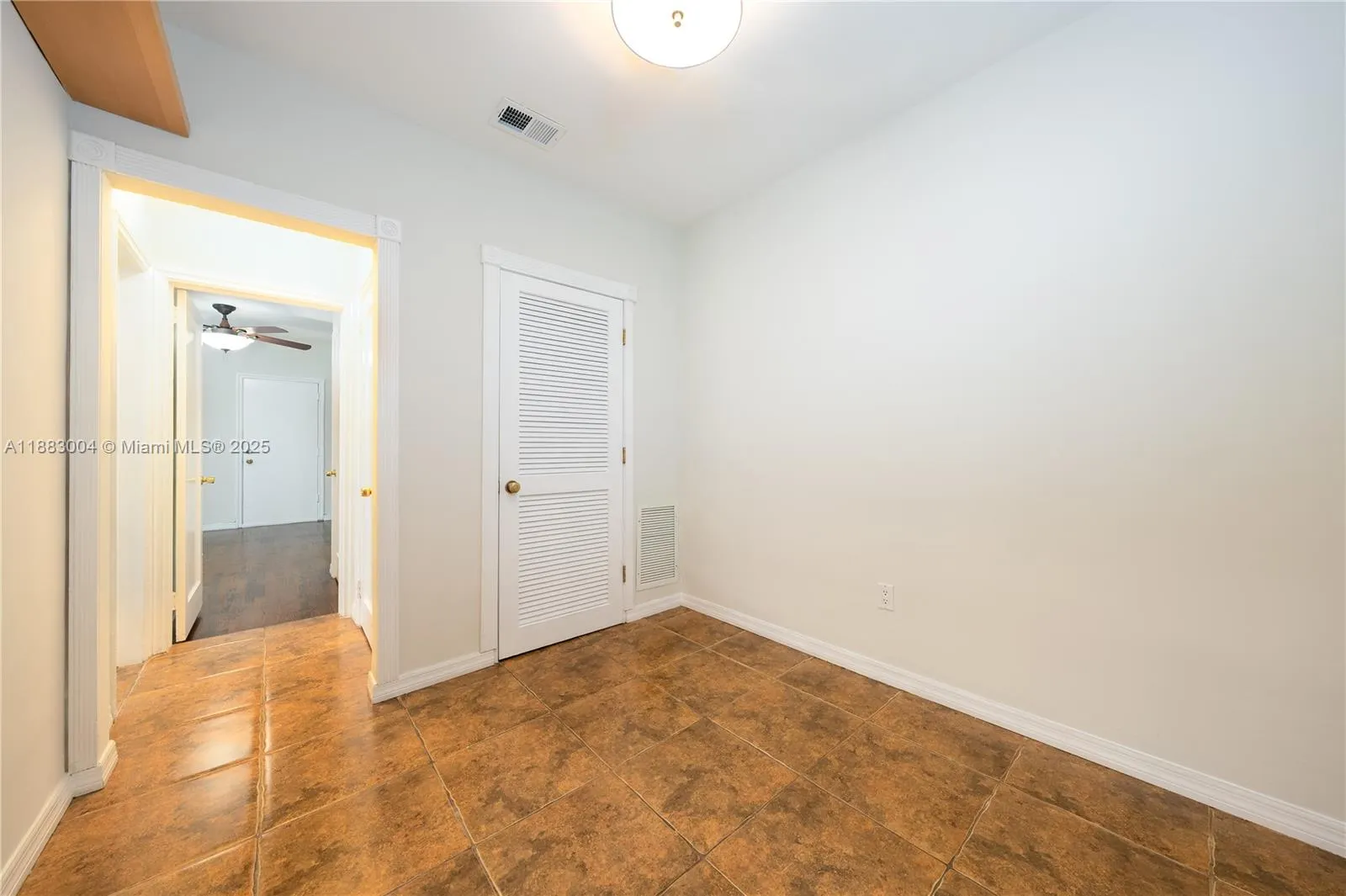 1051 Michigan Ave, #3