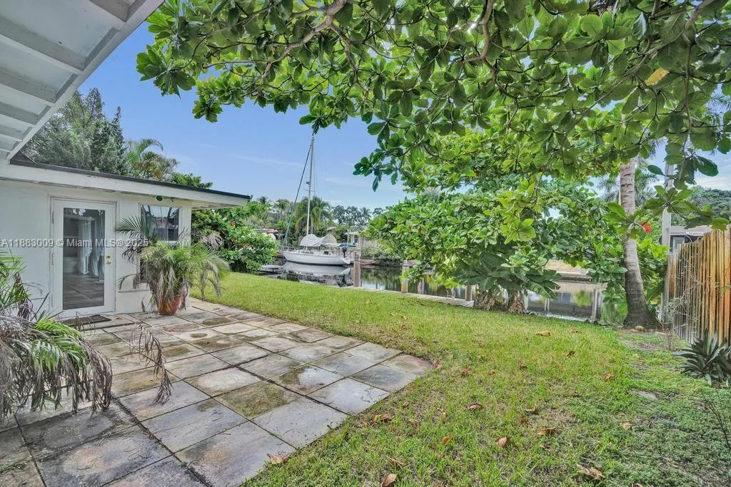 2512 Gulfstream Ln