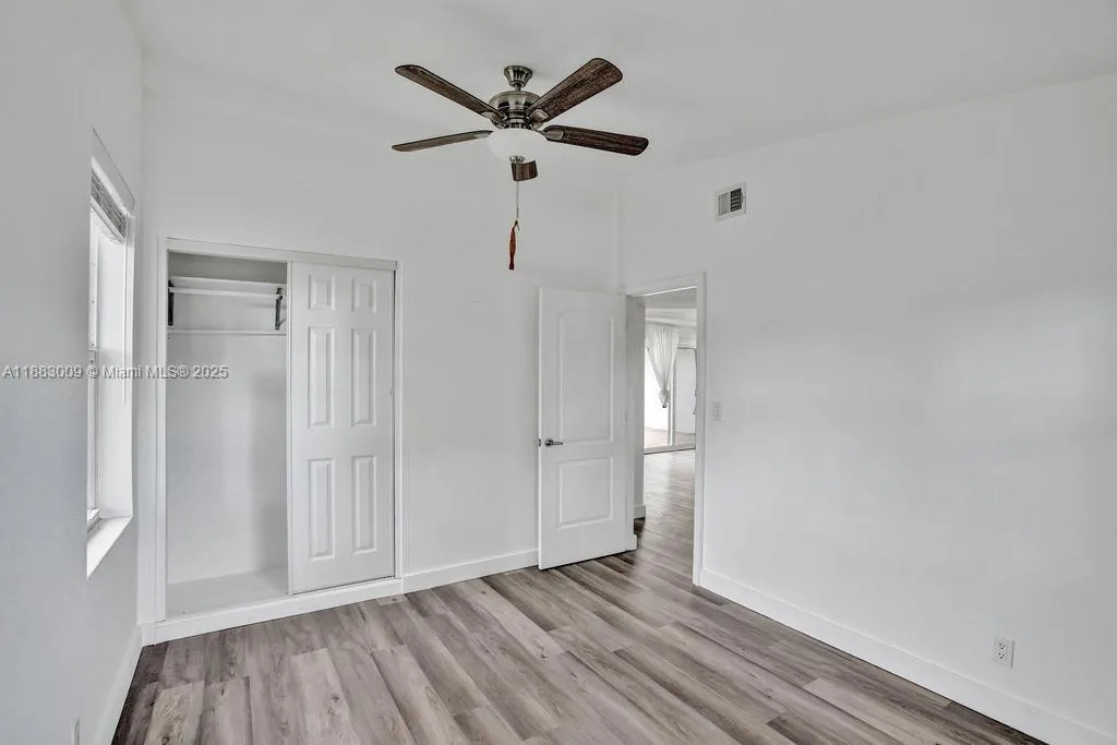 2512 Gulfstream Ln