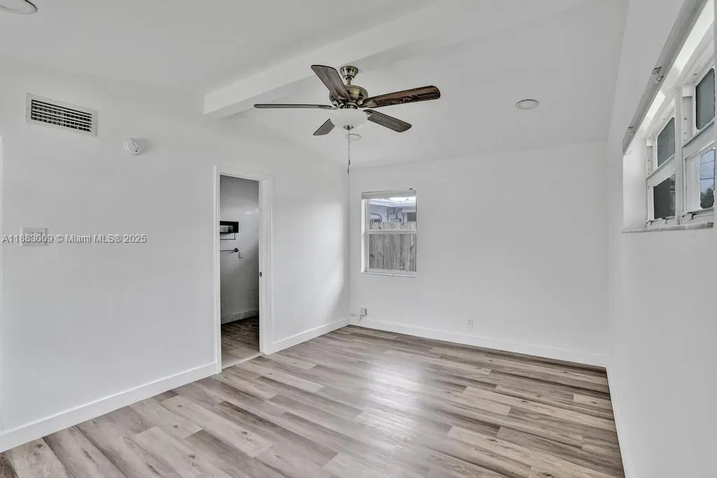 2512 Gulfstream Ln