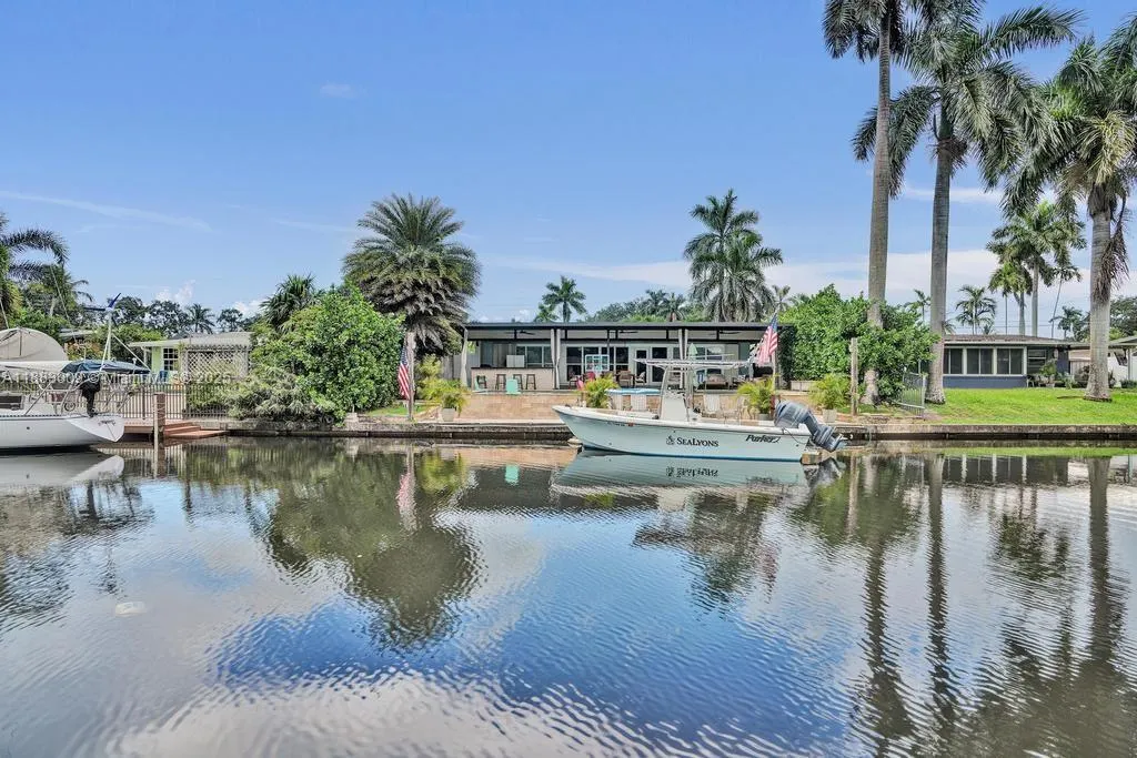 2512 Gulfstream Ln