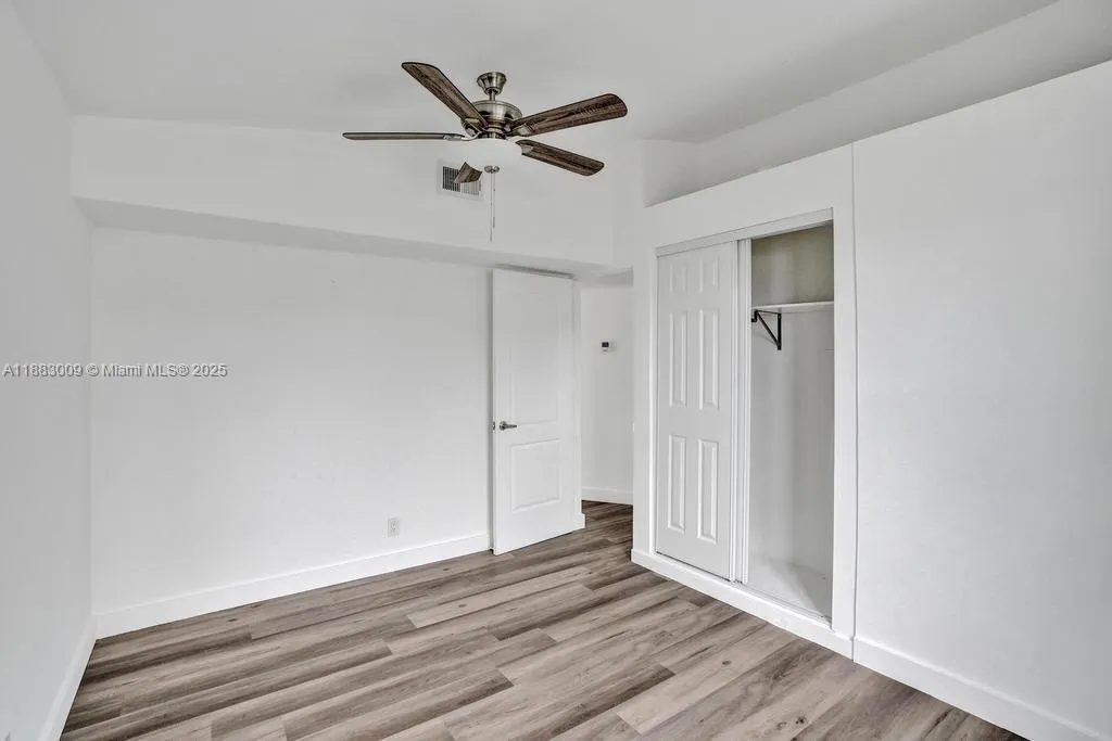 2512 Gulfstream Ln
