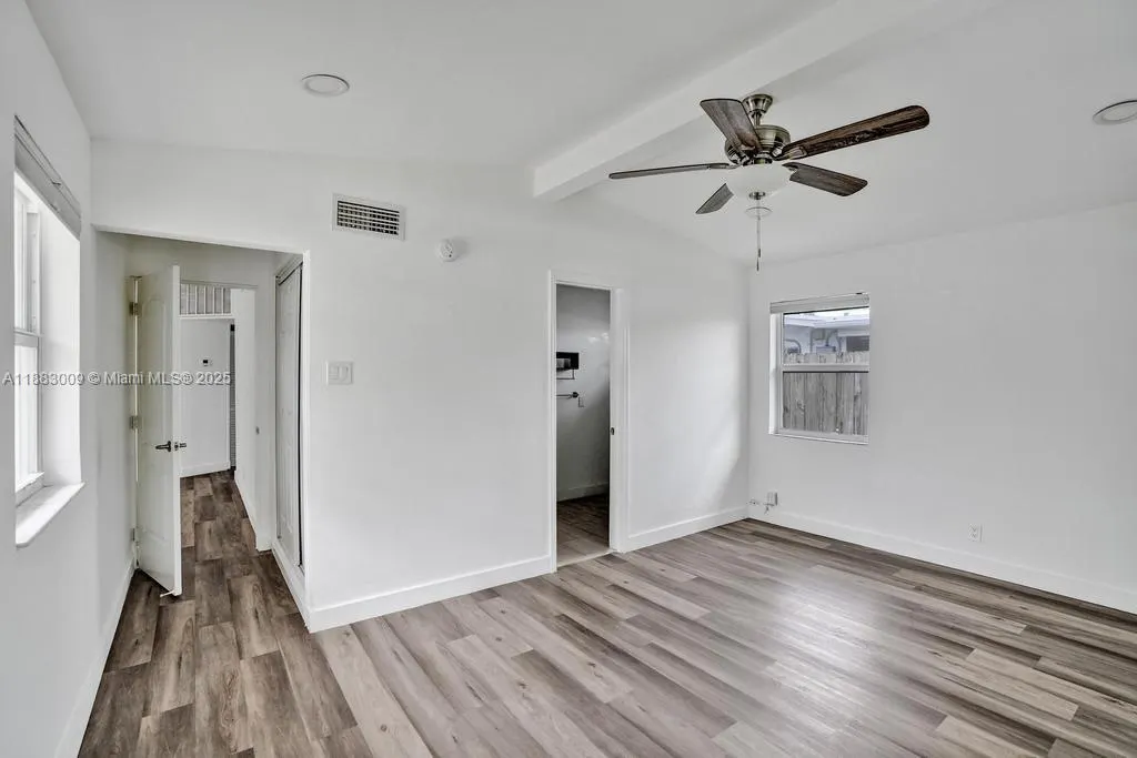 2512 Gulfstream Ln