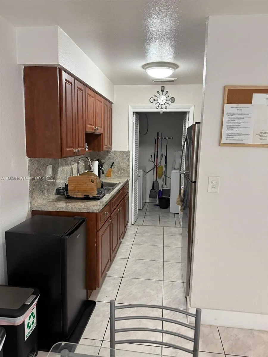 824 SW 12th Ct, #824