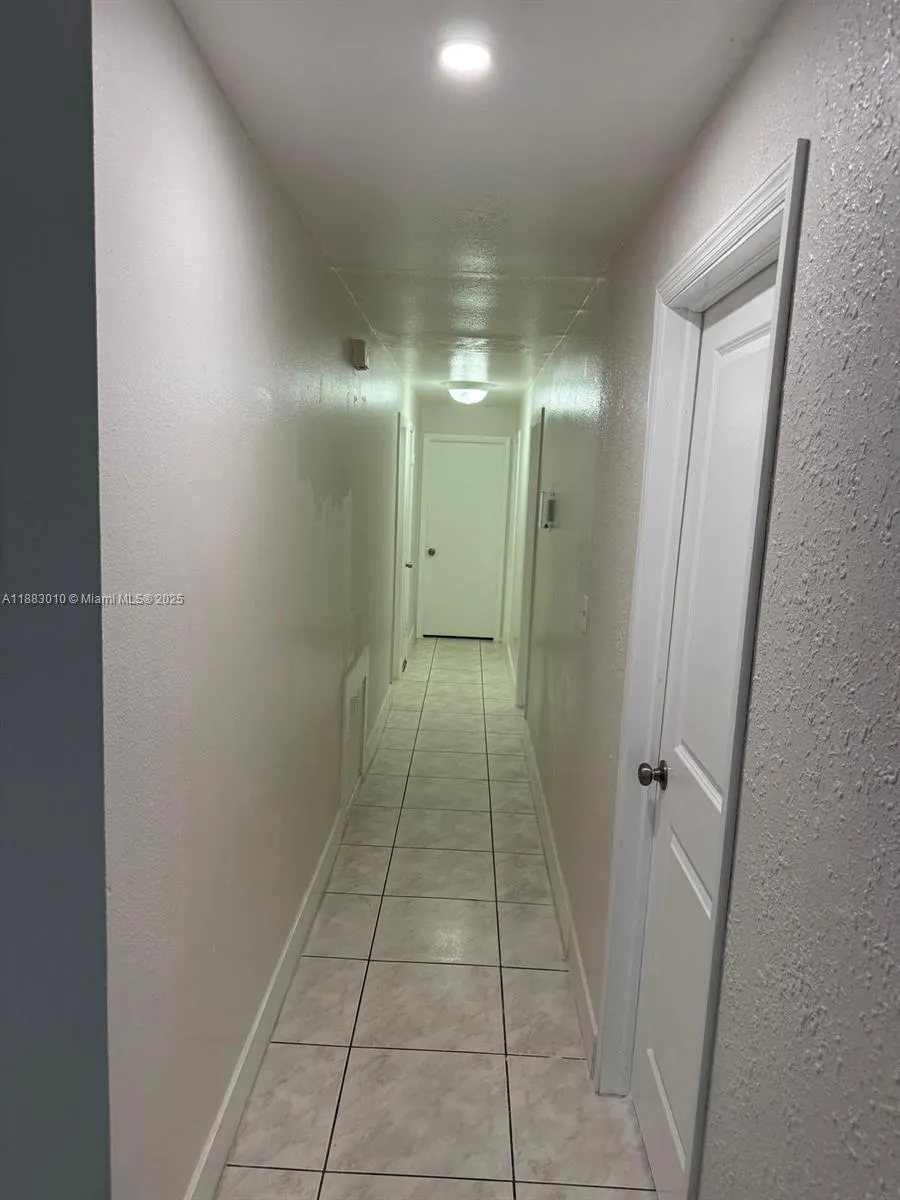 824 SW 12th Ct, #824