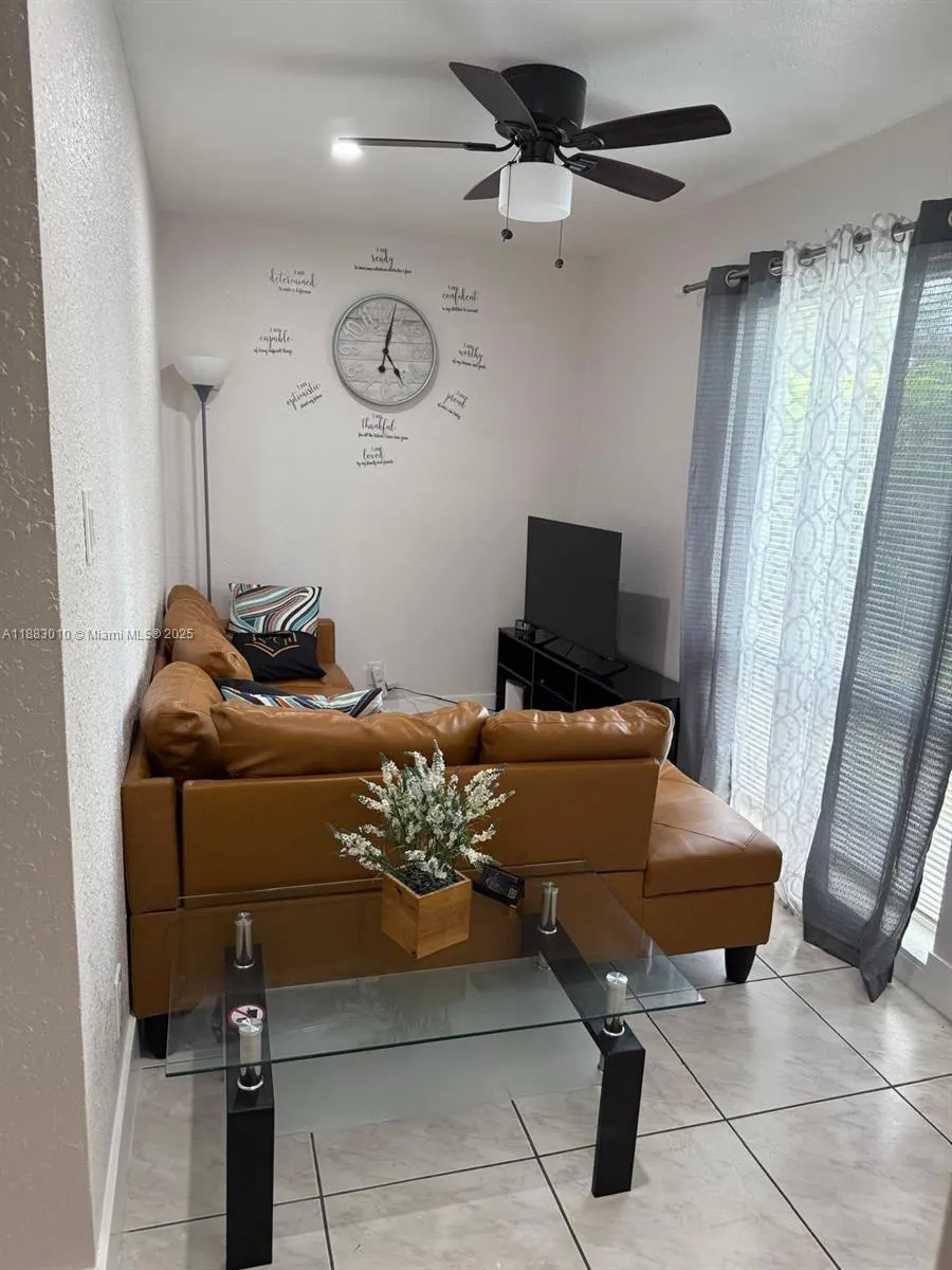 824 SW 12th Ct, #824