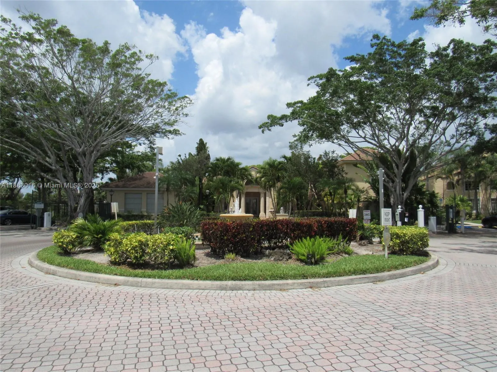 1727 Village Blvd, #102