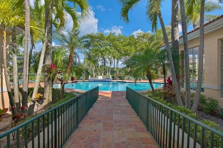 1727 Village Blvd, #102