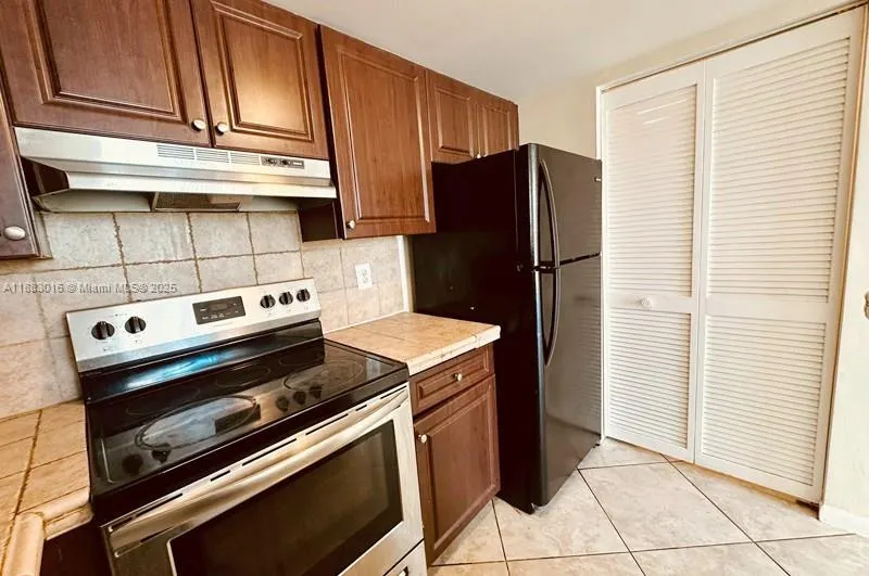 1727 Village Blvd, #102