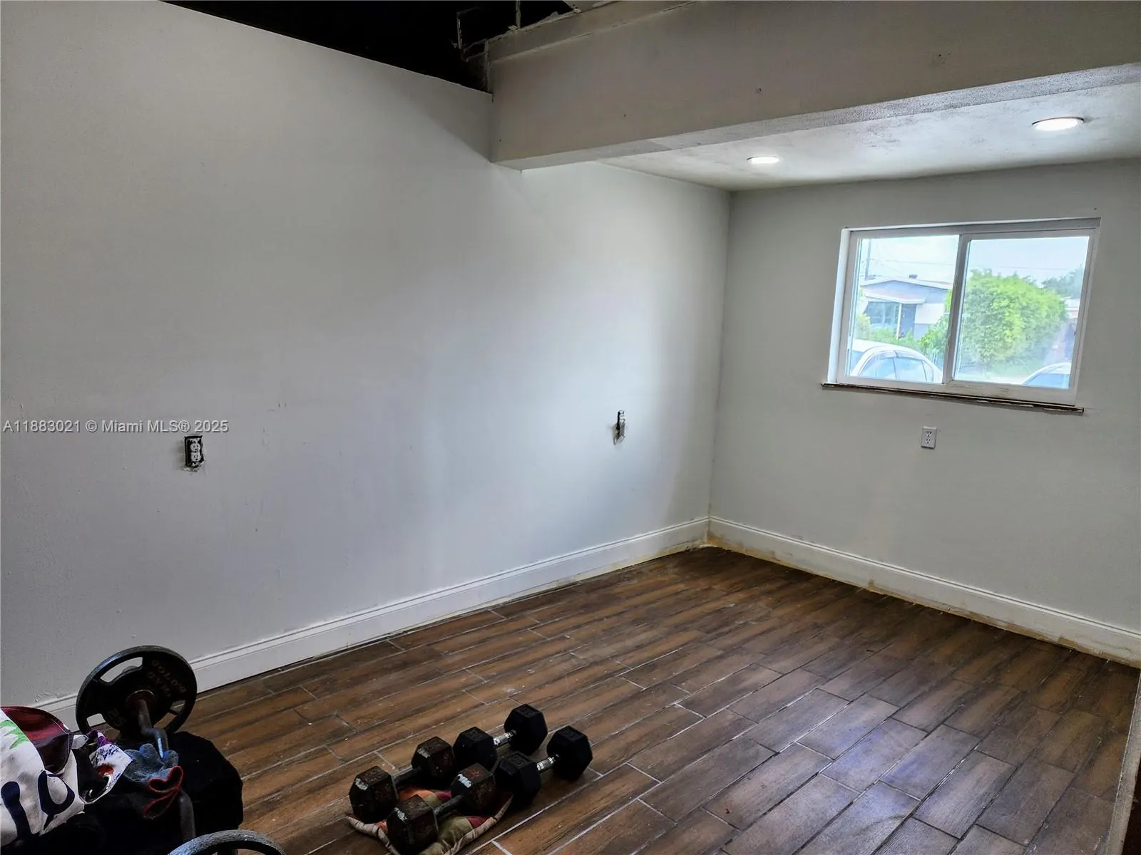 3770 NW 8th PLACE