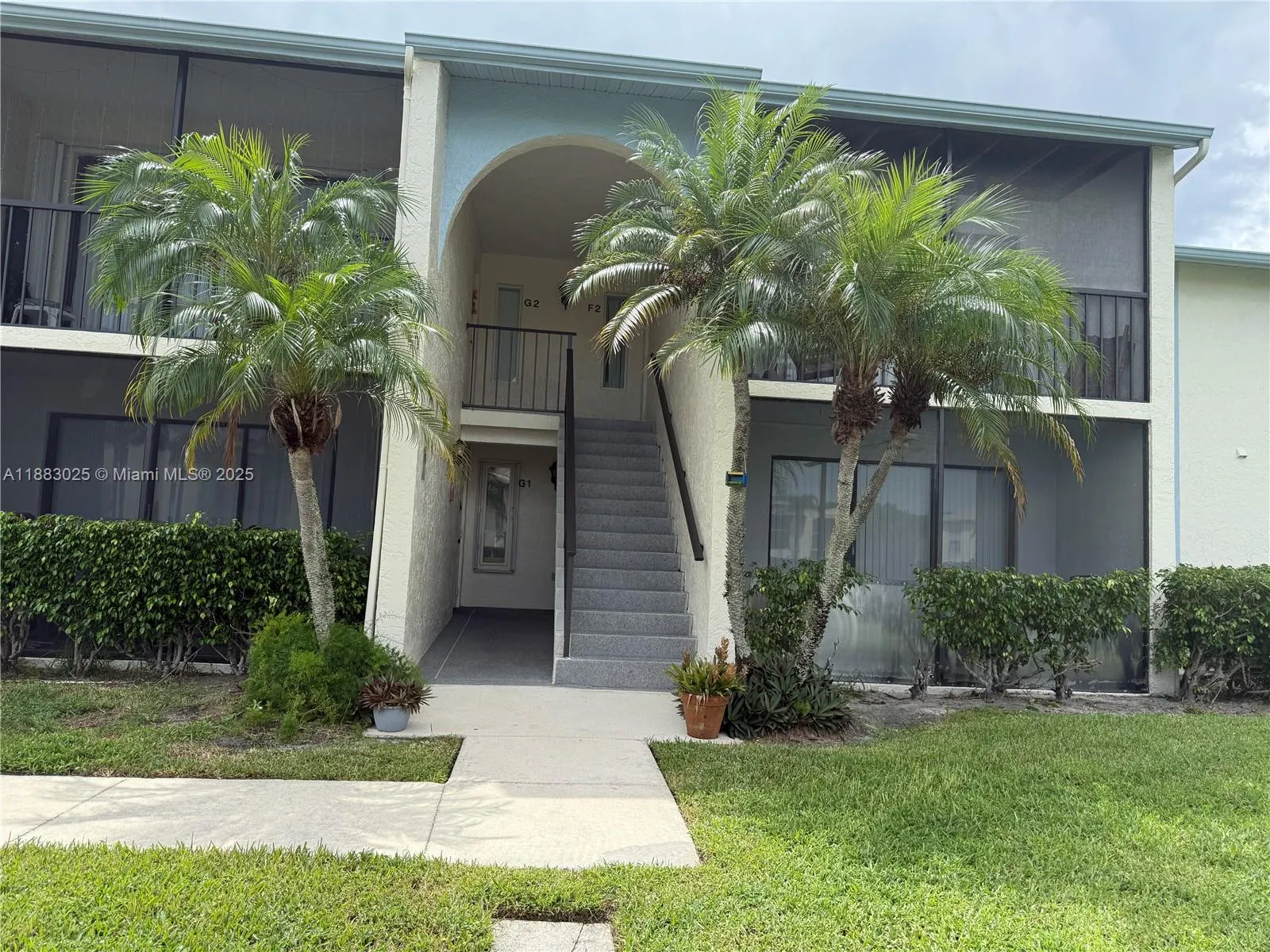 1101 Green Pine Blvd, #F1