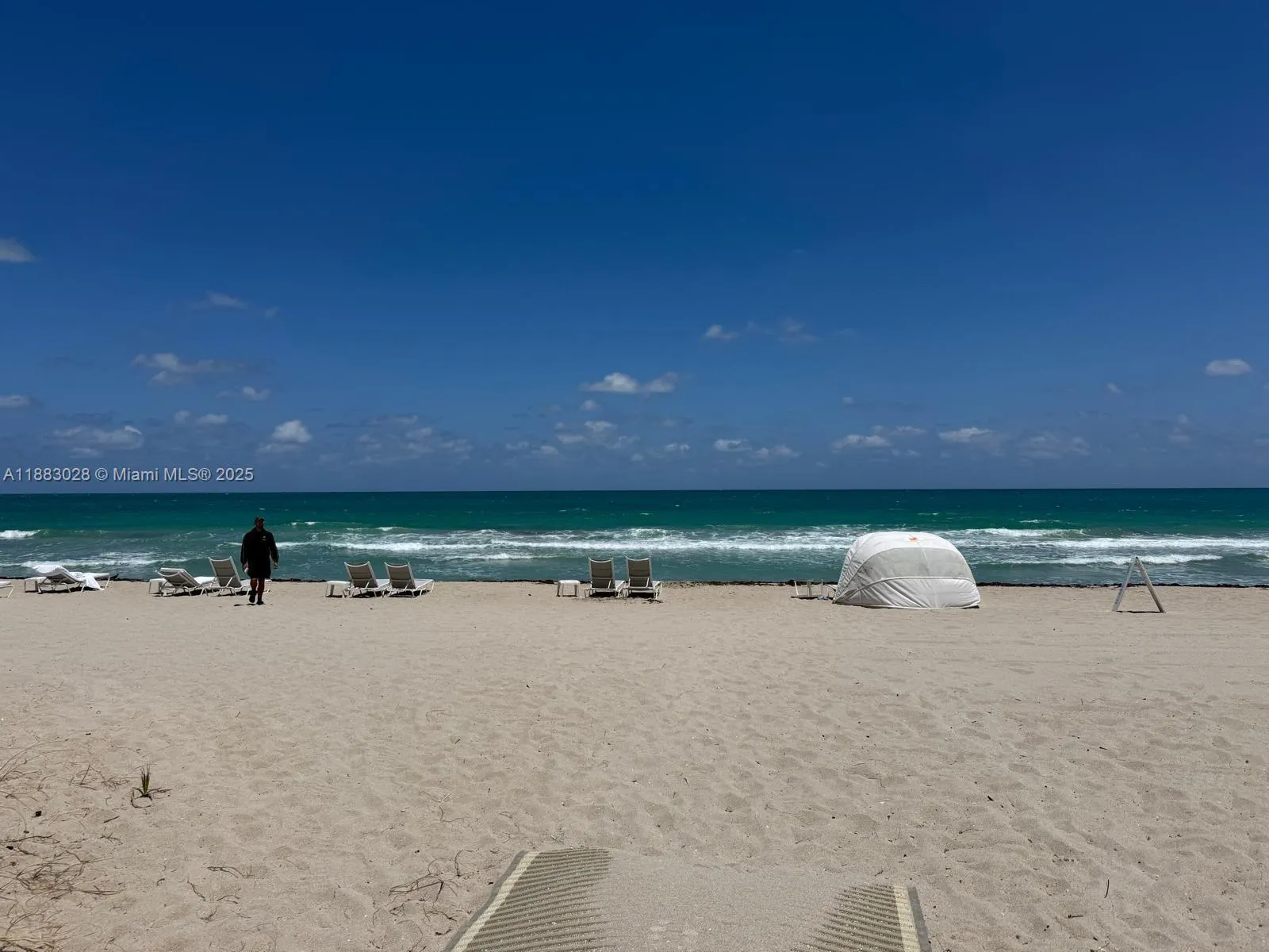 9601 Collins Ave, #809