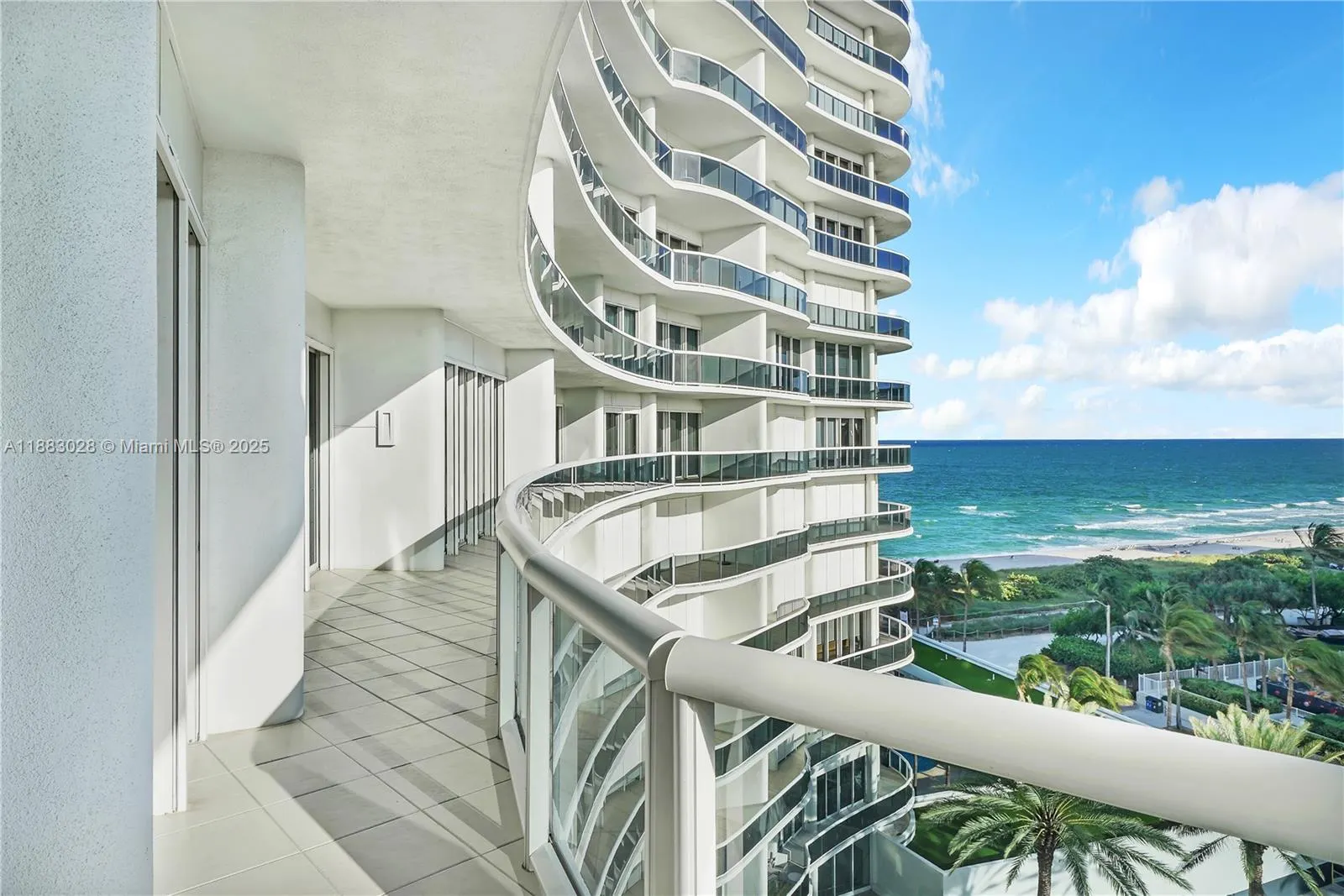 9601 Collins Ave, #809