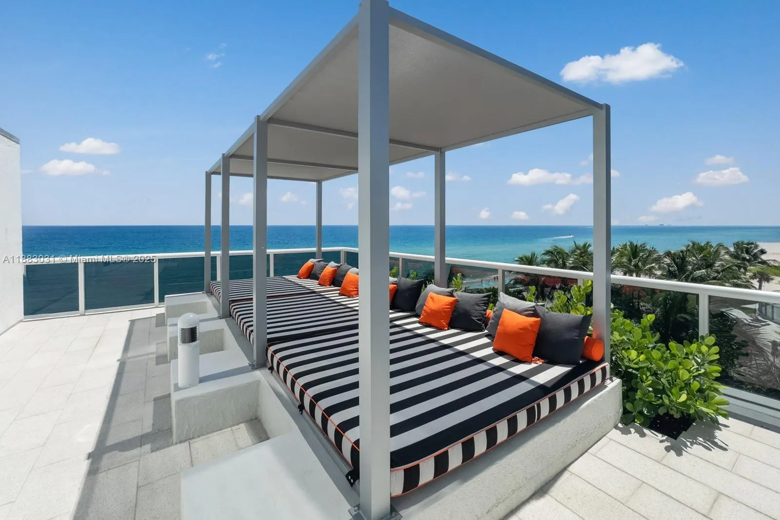 15811 Collins Ave, #2907