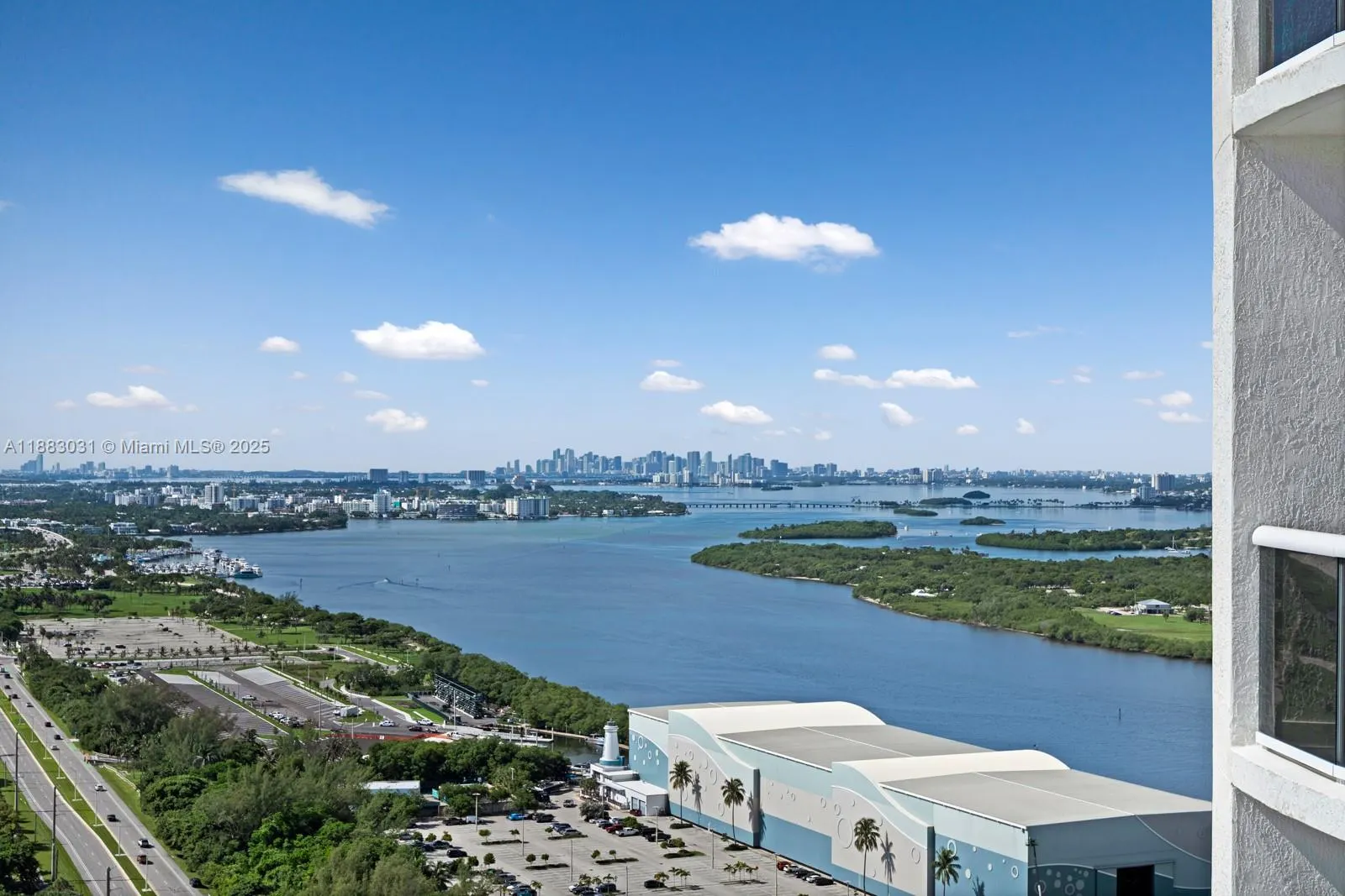 15811 Collins Ave, #2907