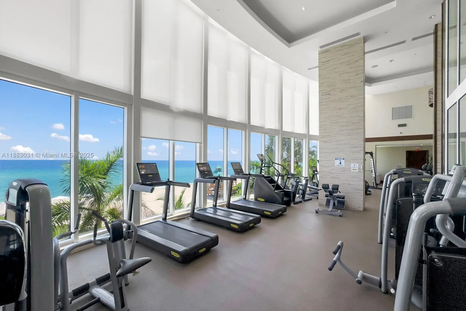 15811 Collins Ave, #2907