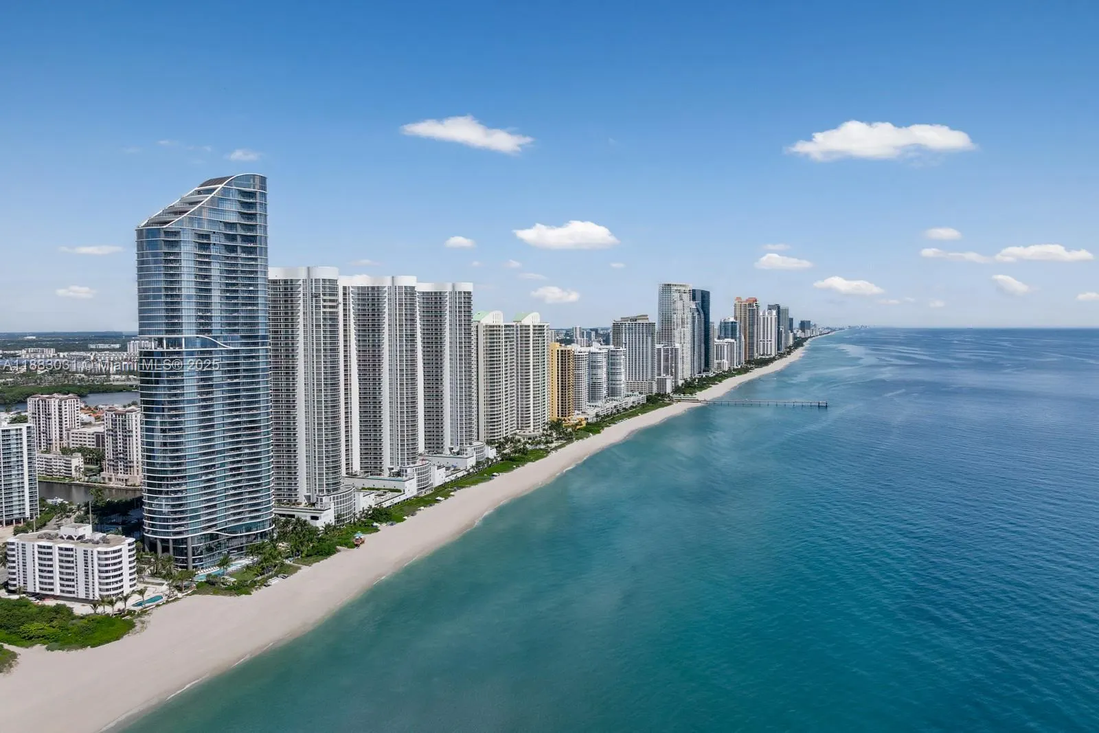 15811 Collins Ave, #2907