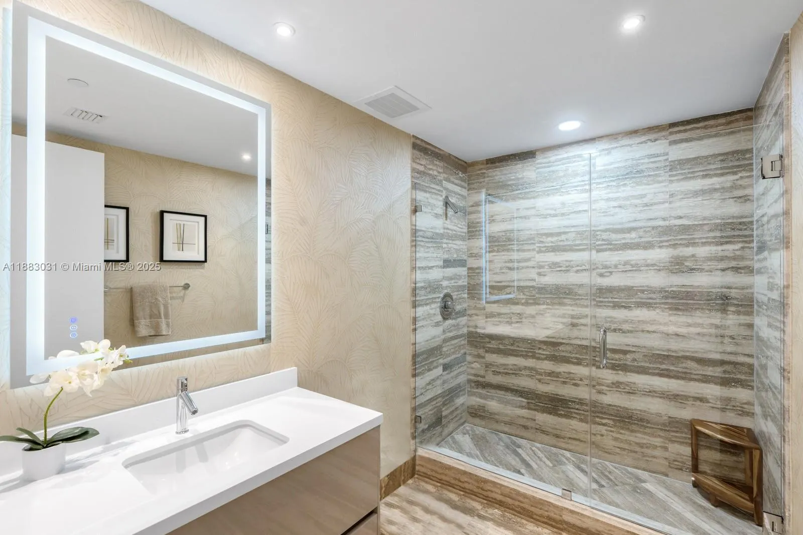 15811 Collins Ave, #2907