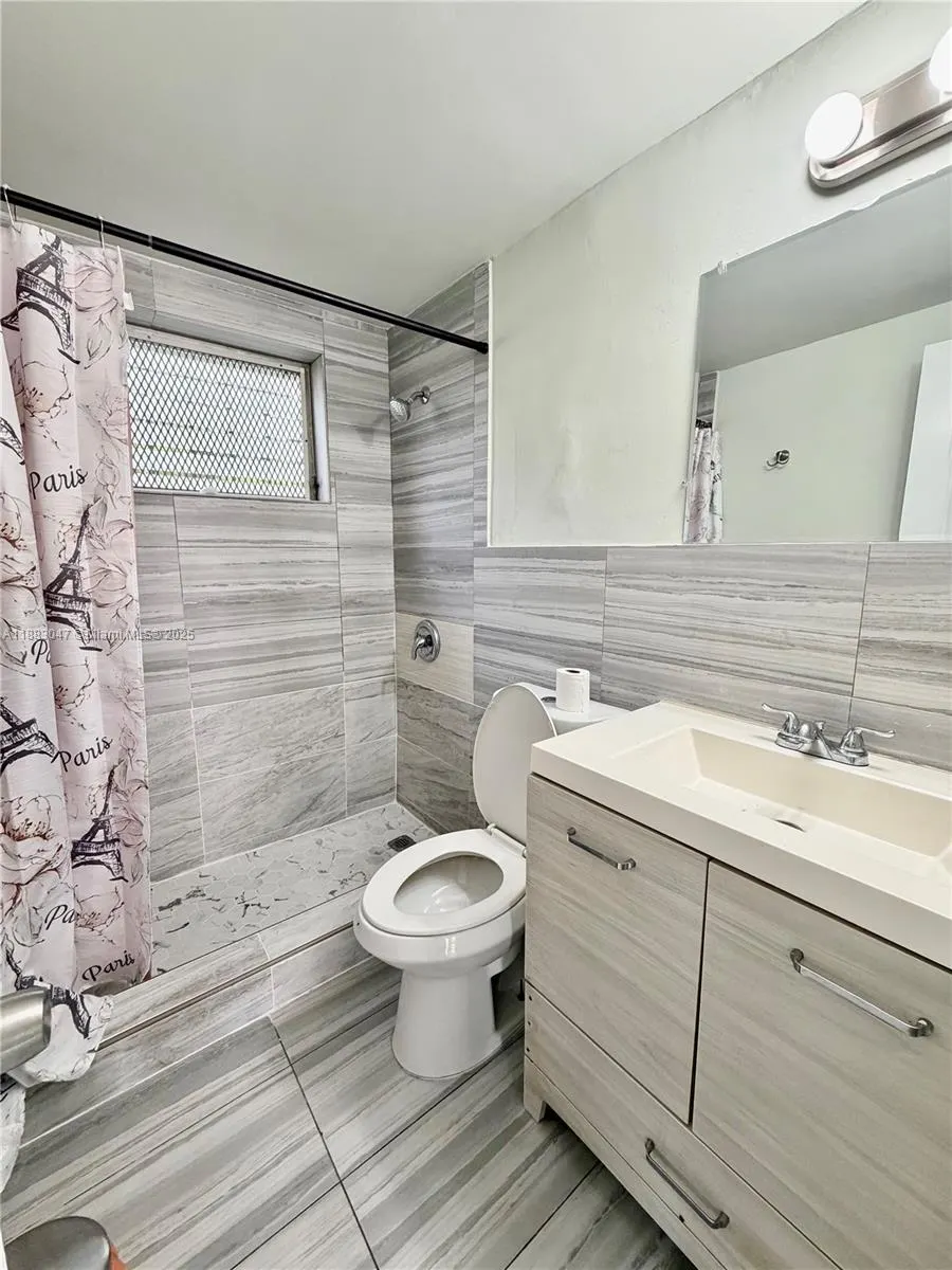 71 NW 76th St, #6