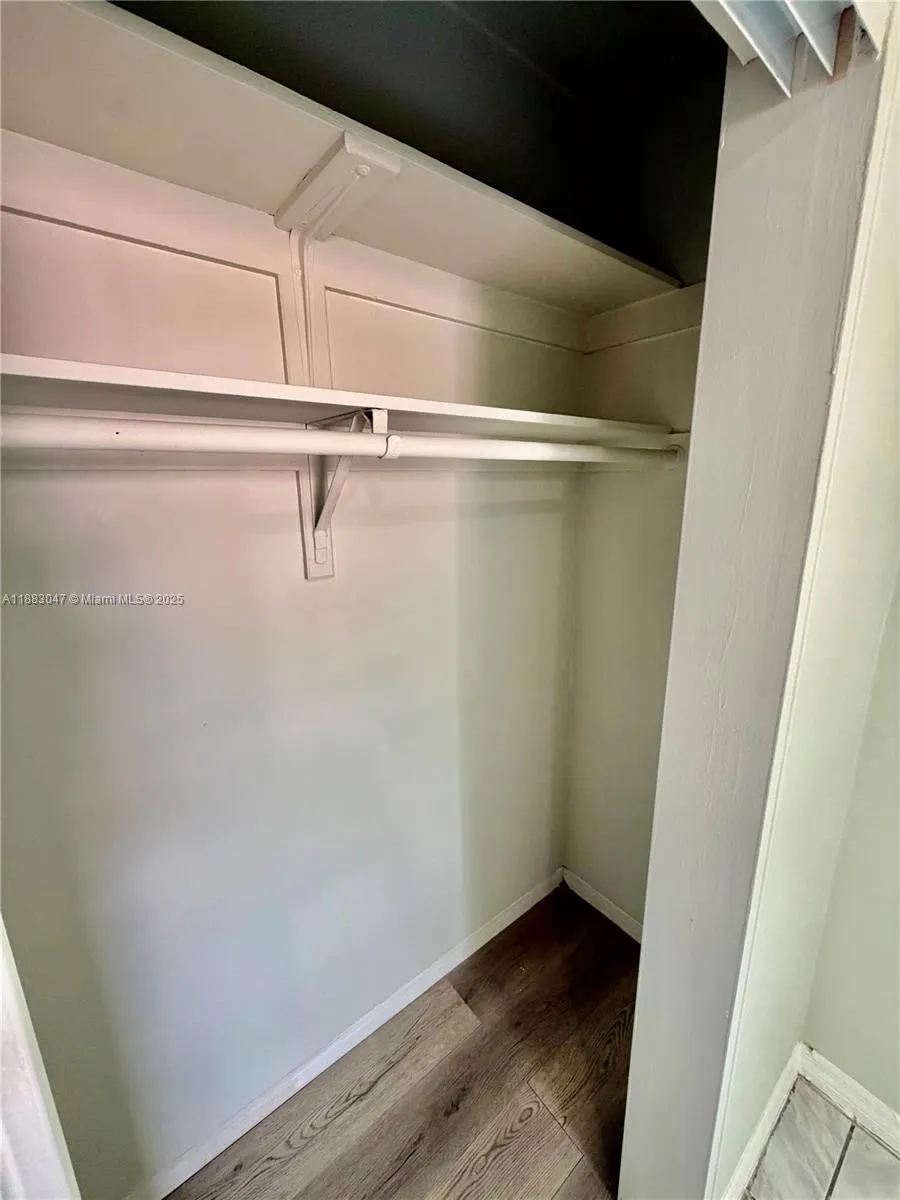71 NW 76th St, #6