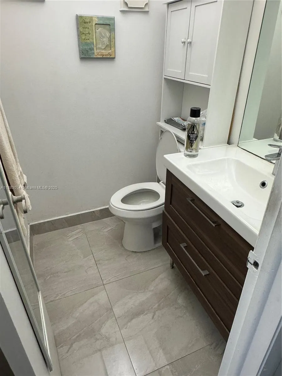 9363 Fontainebleau Blvd, #H212