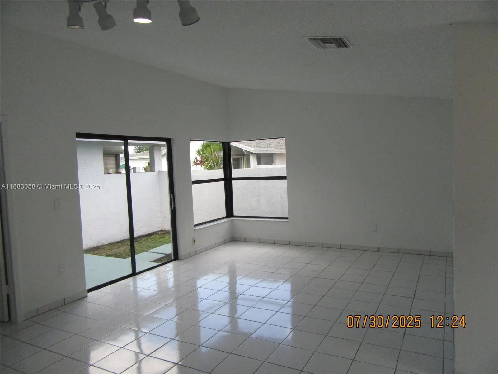 6443 SW 152nd Pl, #6-43