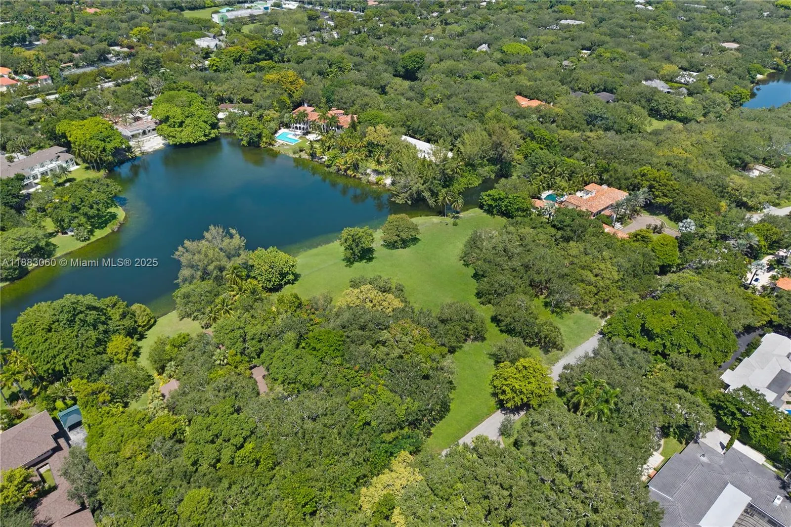 10600 Lakeside Dr