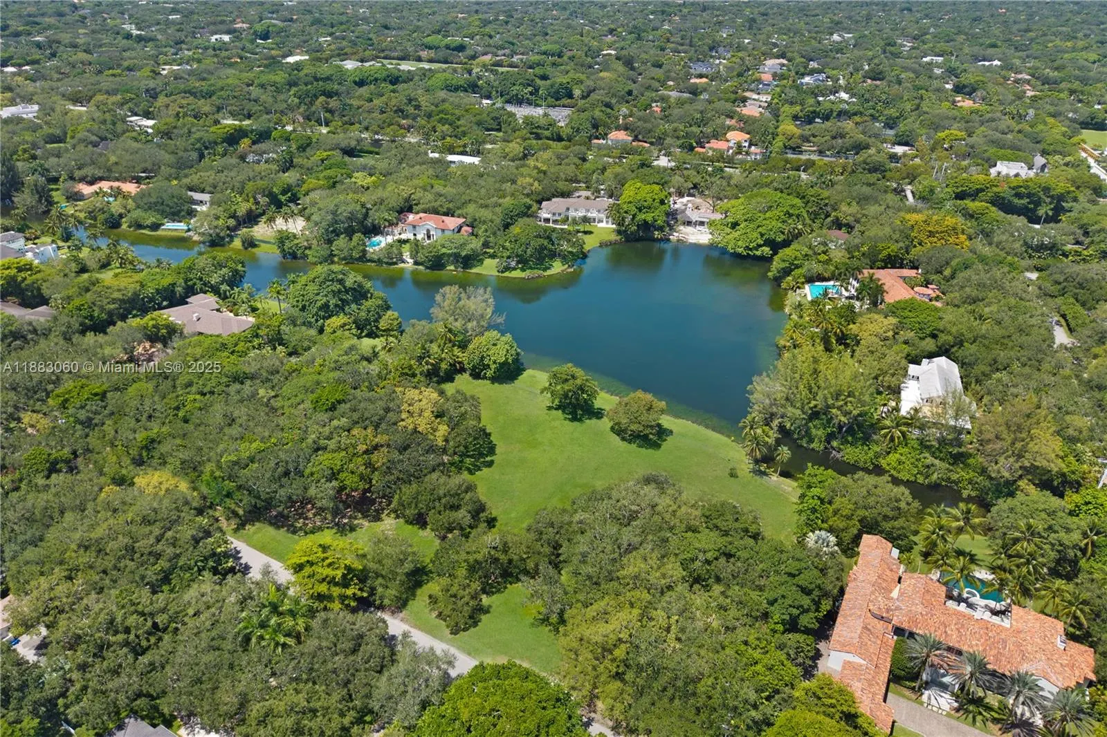 10600 Lakeside Dr